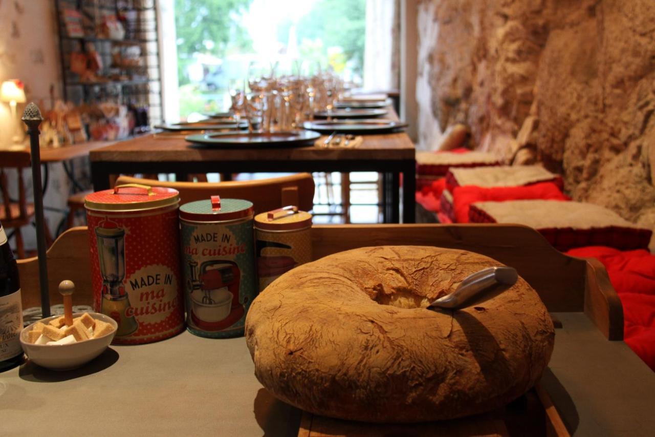 Le Doux Nid Bed & Breakfast Chanaz Dış mekan fotoğraf