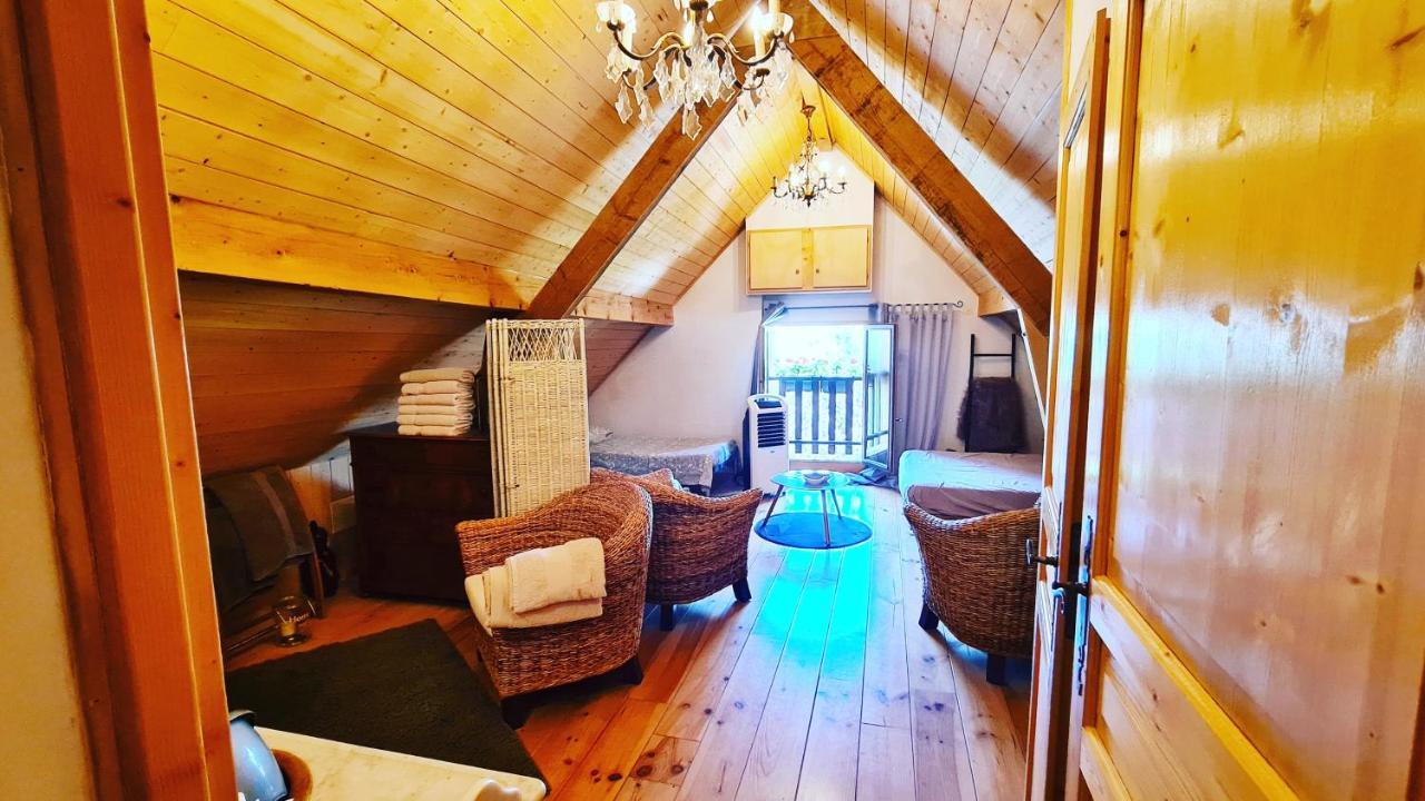 Le Doux Nid Bed & Breakfast Chanaz Dış mekan fotoğraf