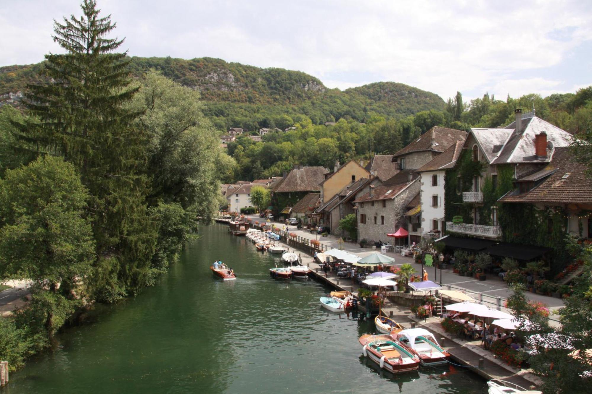 Le Doux Nid Bed & Breakfast Chanaz Dış mekan fotoğraf