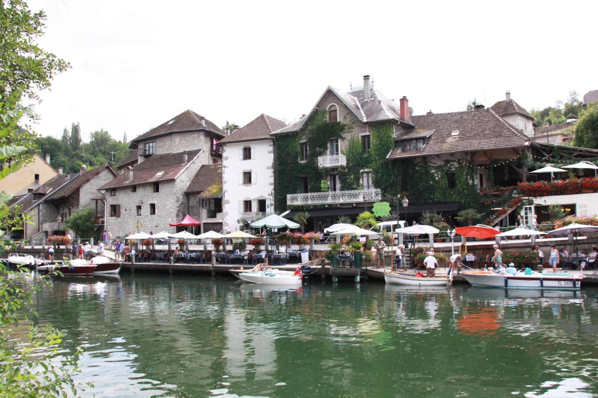 Le Doux Nid Bed & Breakfast Chanaz Dış mekan fotoğraf